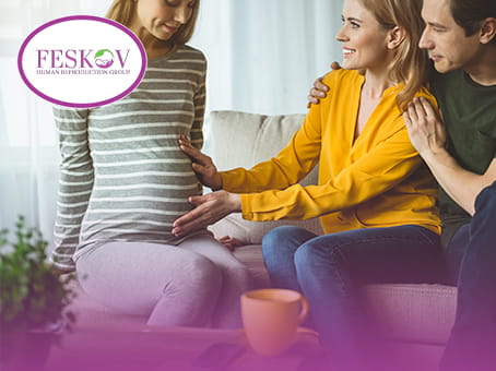 Схема генетического вклада: 100% ДНК от биологических родителей и 0% генетического влияния суррогатной матери.